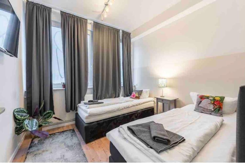 Big Fancy Apartments City Center เบอร์ลิน ภายนอก รูปภาพ